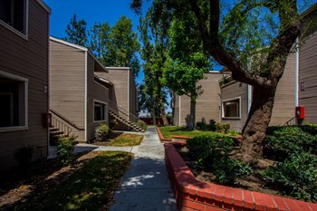 1369 N. Willow 1-2 Beds Townhouse for Rent - Photo Gallery 6
