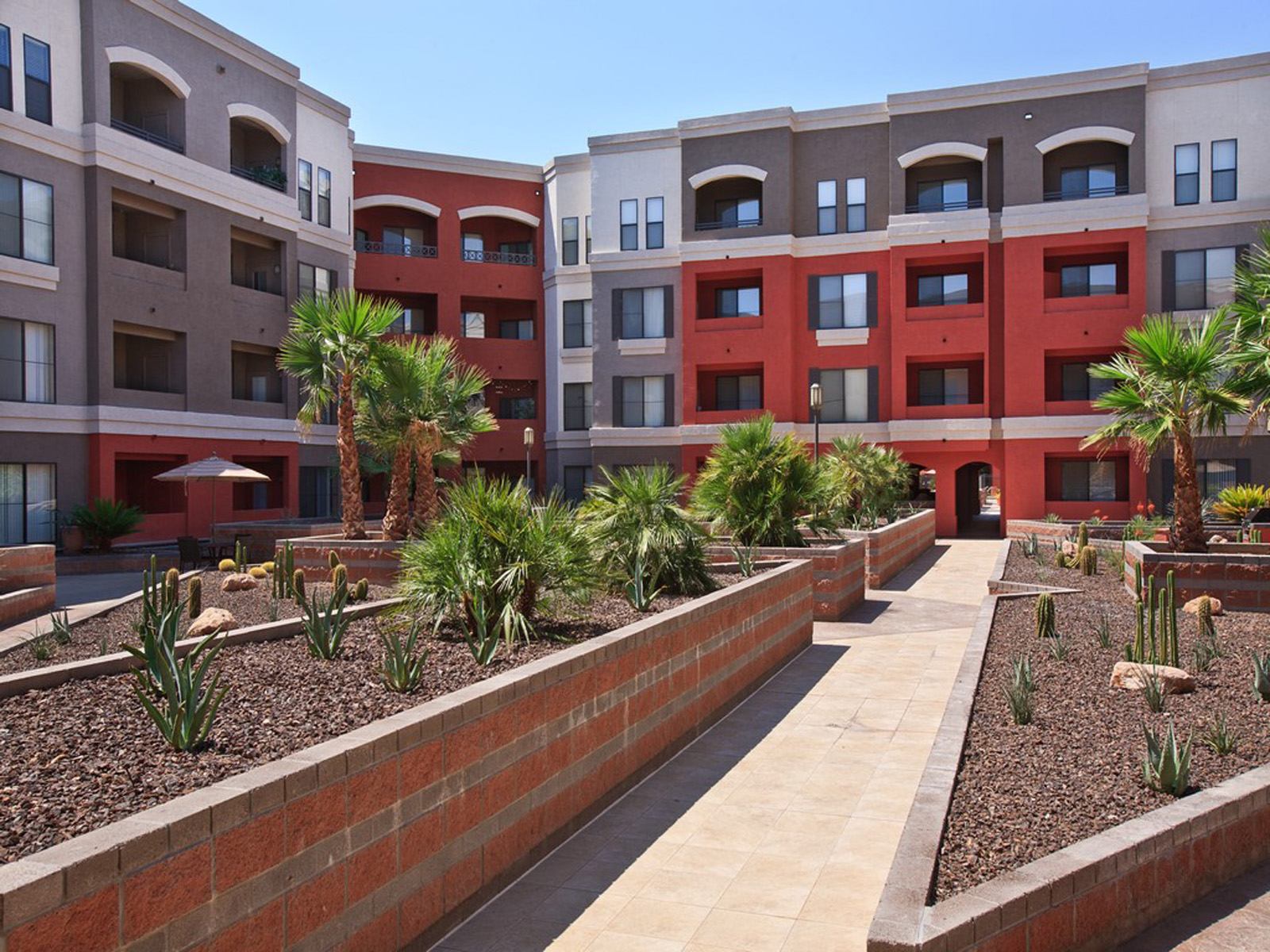 Photos and Video of Alanza Place in Phoenix, AZ