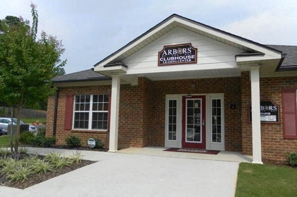Arbors By The Bay leasing office exterior