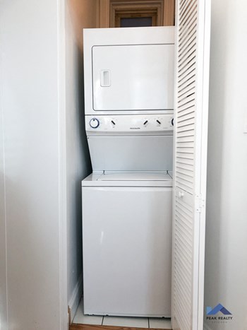 2026 W. Webster Ave. 2 Beds Apartment for Rent - Photo Gallery 3