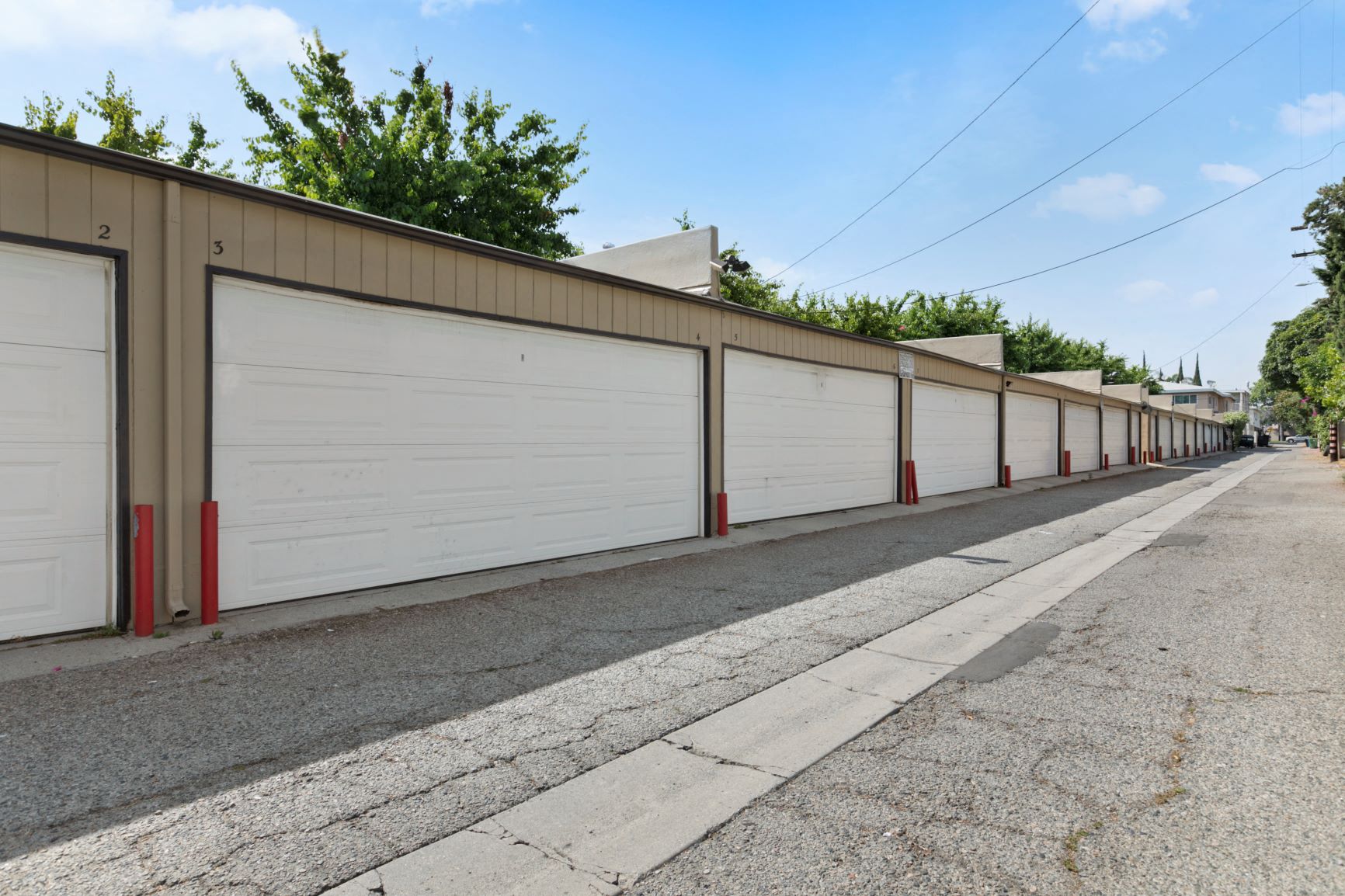 Apartments in Van Nuys , CA Garage Area