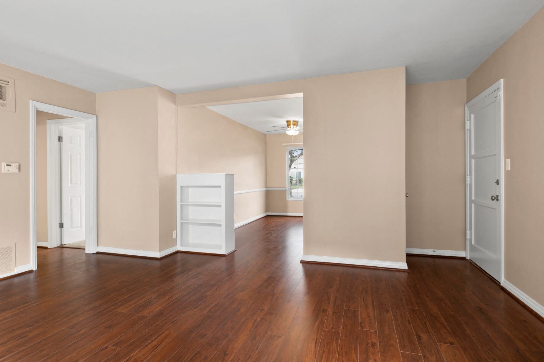 Van Nuys Apartments Colonial Manor Photo Gallery