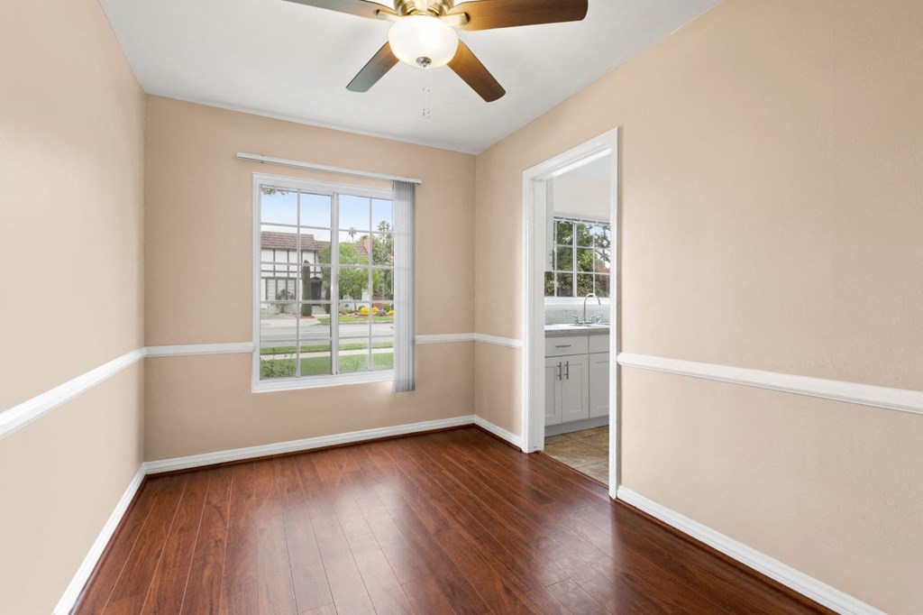 Van Nuys Apartments dining room