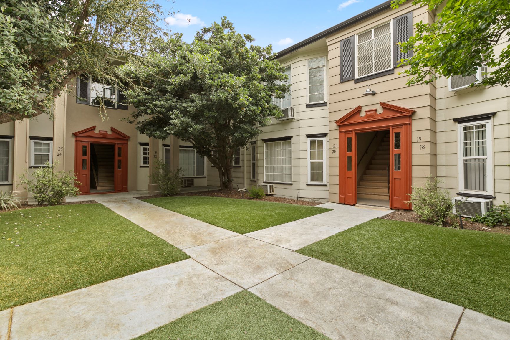 Van Nuys Apartments Colonial Manor Photo Gallery