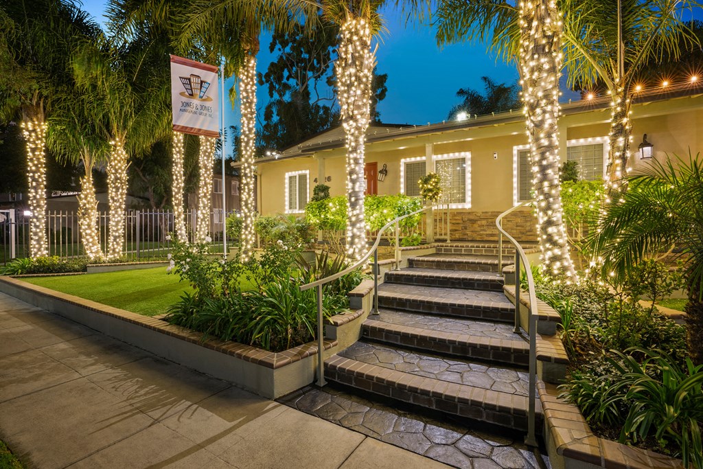 Leasing Center Exterior at Gloria Homes Apartments, California