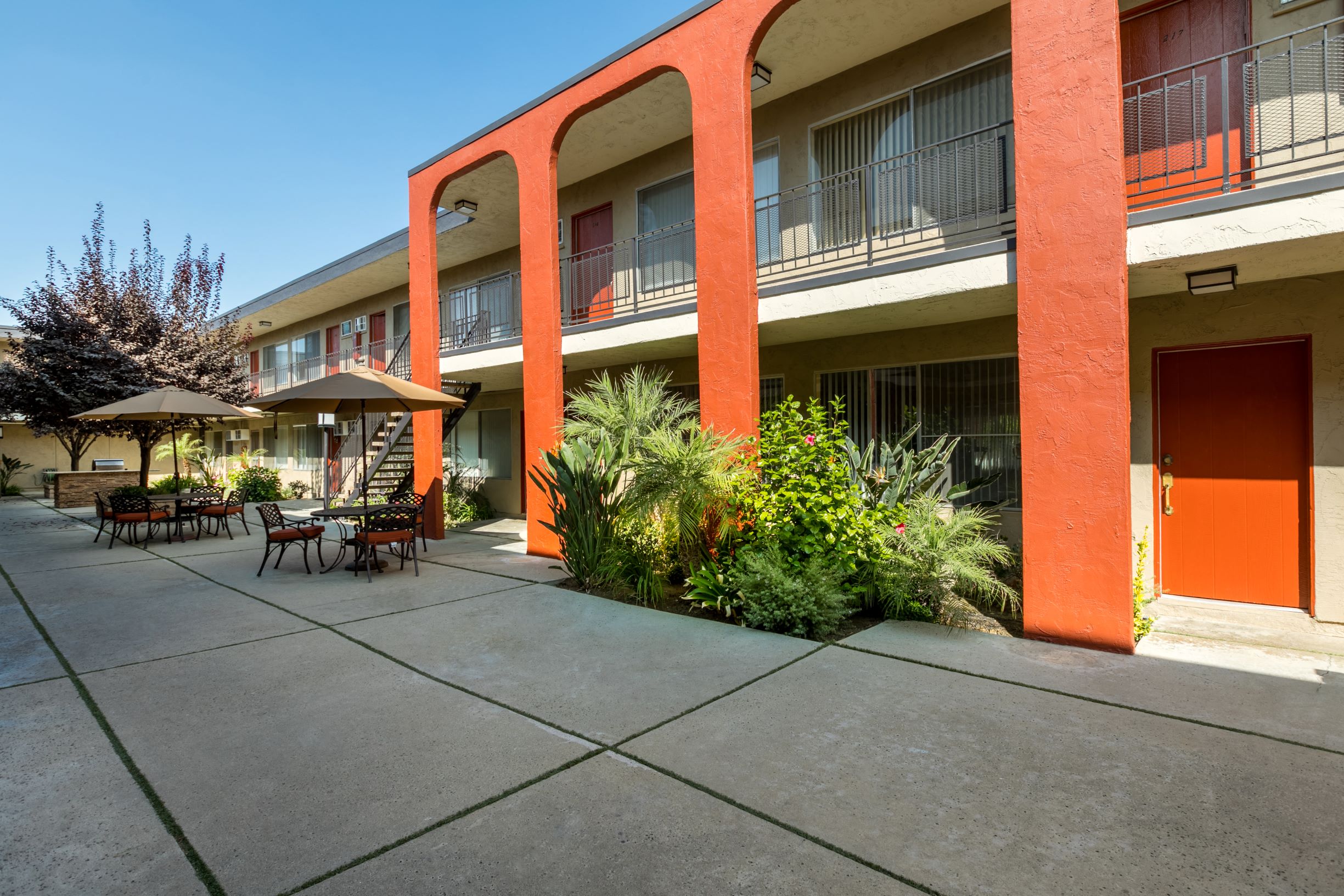 Riverside Village Apartments Seating Area