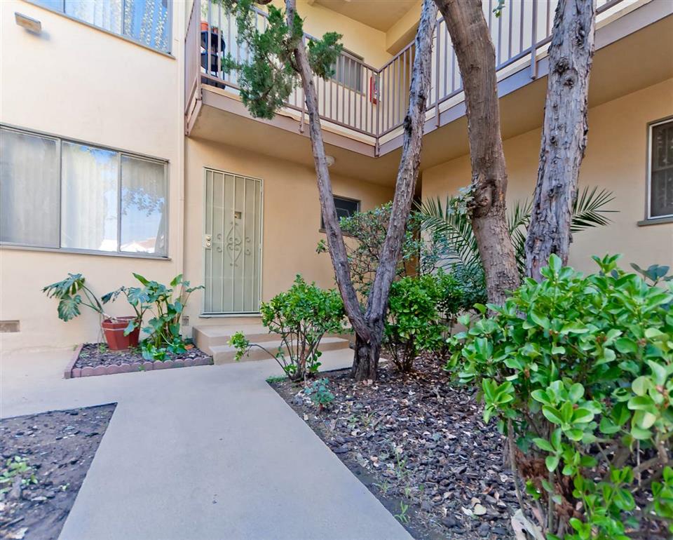 Apartments for rent in Los Angeles  Landscaping