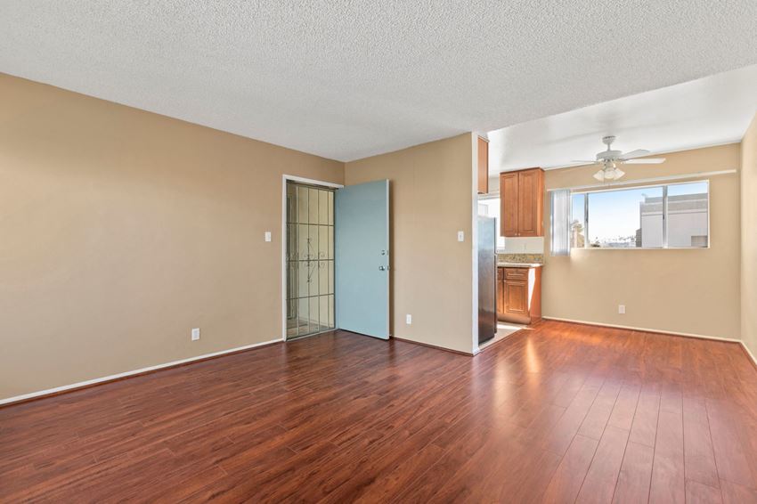 San Vicente Apartments 4876 San Vicente Blvd Los Angeles Ca Rentcafe San Vicente Apartments 4876 San Vicente Blvd Los Angeles Ca Rentcafe