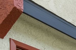 Woodland Hills apartments walkway