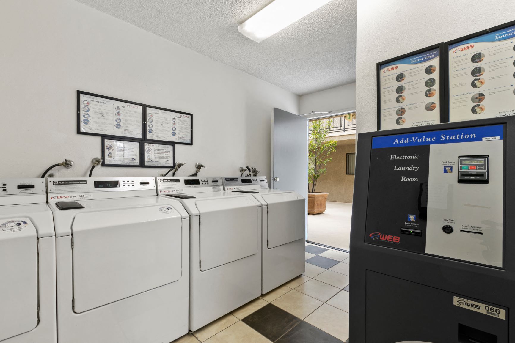 Apartments for rent in Canoga Park, Ca Laundry