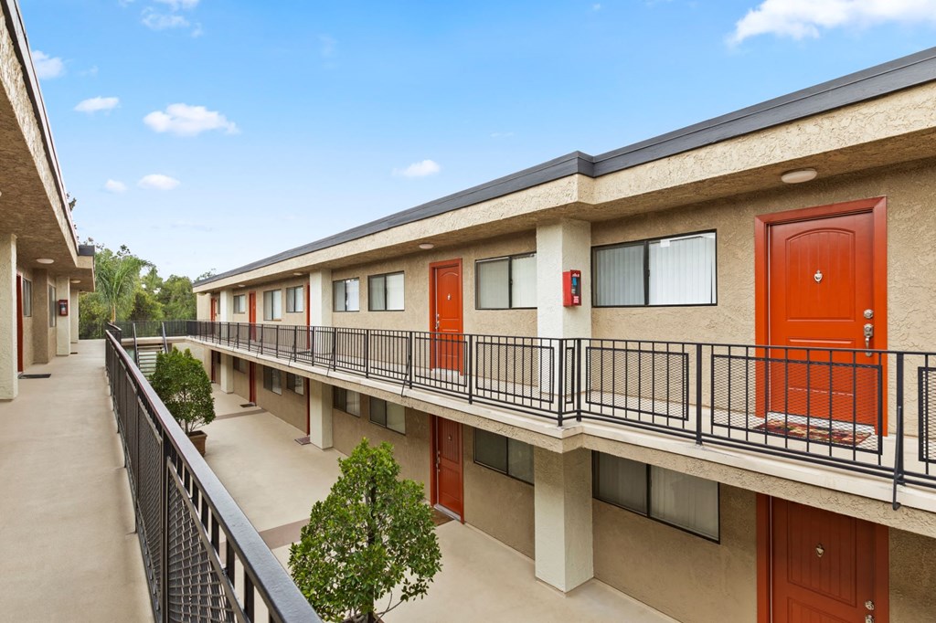 Canoga Park Apartments for rent top level