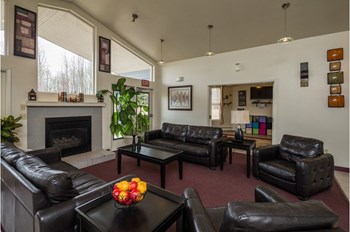 6641 Hampstead Drive 2-3 Beds Apartment for Rent - Photo Gallery 2
