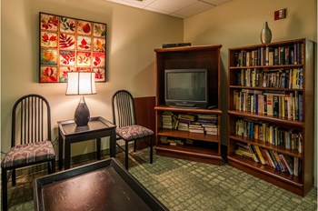 201 East 9th Avenue Studio Apartment for Rent - Photo Gallery 3