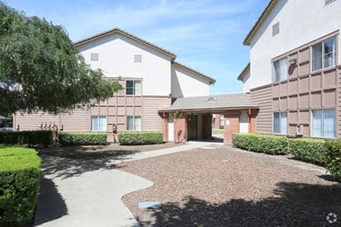 2451 Meadowview Rd 2-3 Beds Apartment for Rent Photo Gallery 1