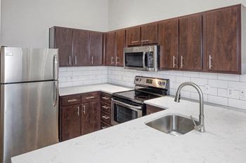 Kitchen With Microwave at Kearney Plaza in Portland, Oregon
