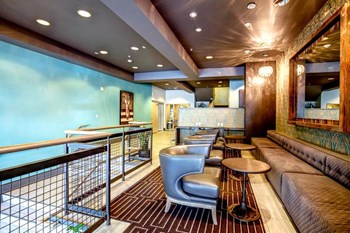 Community Lounge at Kearney Plaza Apartments in Portland, Oregon