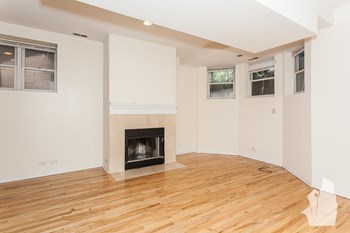 2320 N. Southport 2-4 Beds Apartment for Rent - Photo Gallery 8