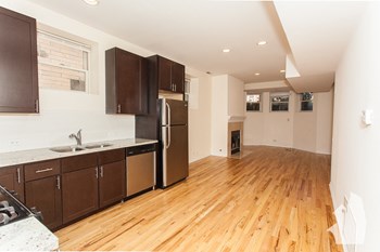 2320 N. Southport 2-4 Beds Apartment for Rent - Photo Gallery 5