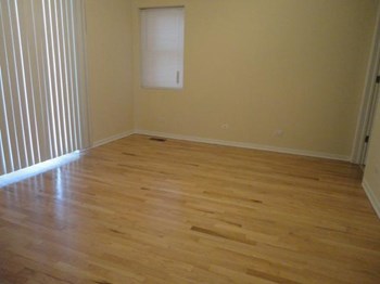 2320 N. Southport 2-4 Beds Apartment for Rent - Photo Gallery 15