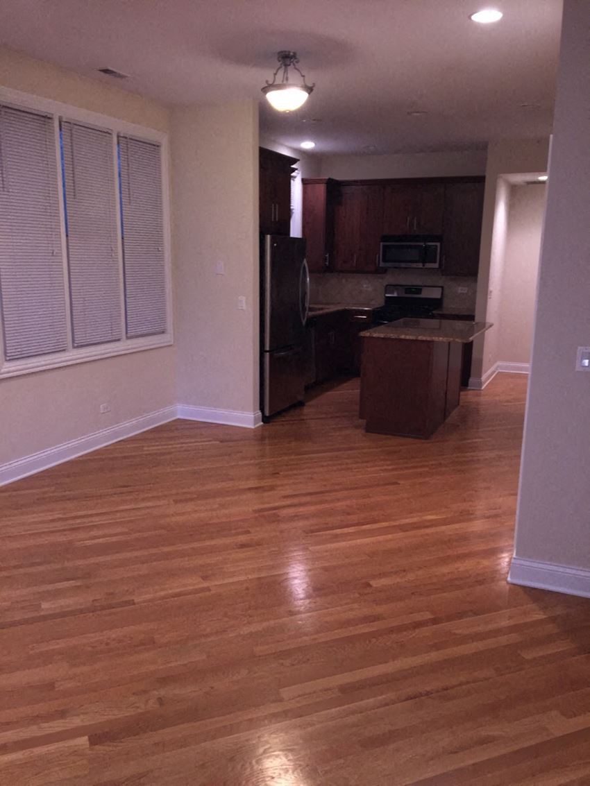 2324 N. Southport 2-4 Beds Apartment for Rent - Photo Gallery