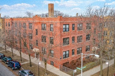 4844-46 N. Rockwell / 2604-12 W. Gunnison Studio-1 Bed Apartment for Rent