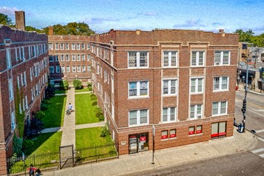 5202-16 N. Damen / 2000-10 W. Foster 1-2 Beds Apartment for Rent