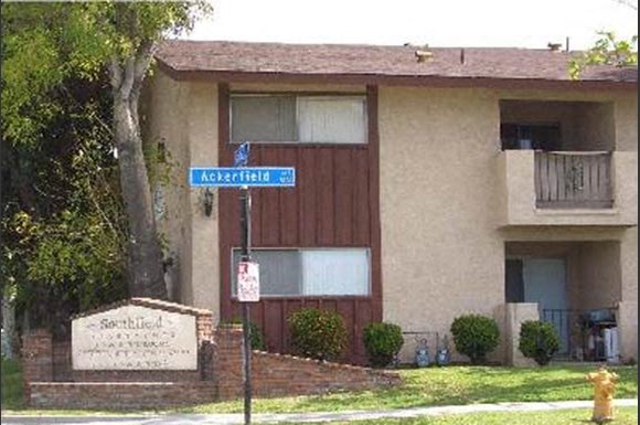 The Southfield Apartments 5565 Ackerfield Ave Long Beach Ca