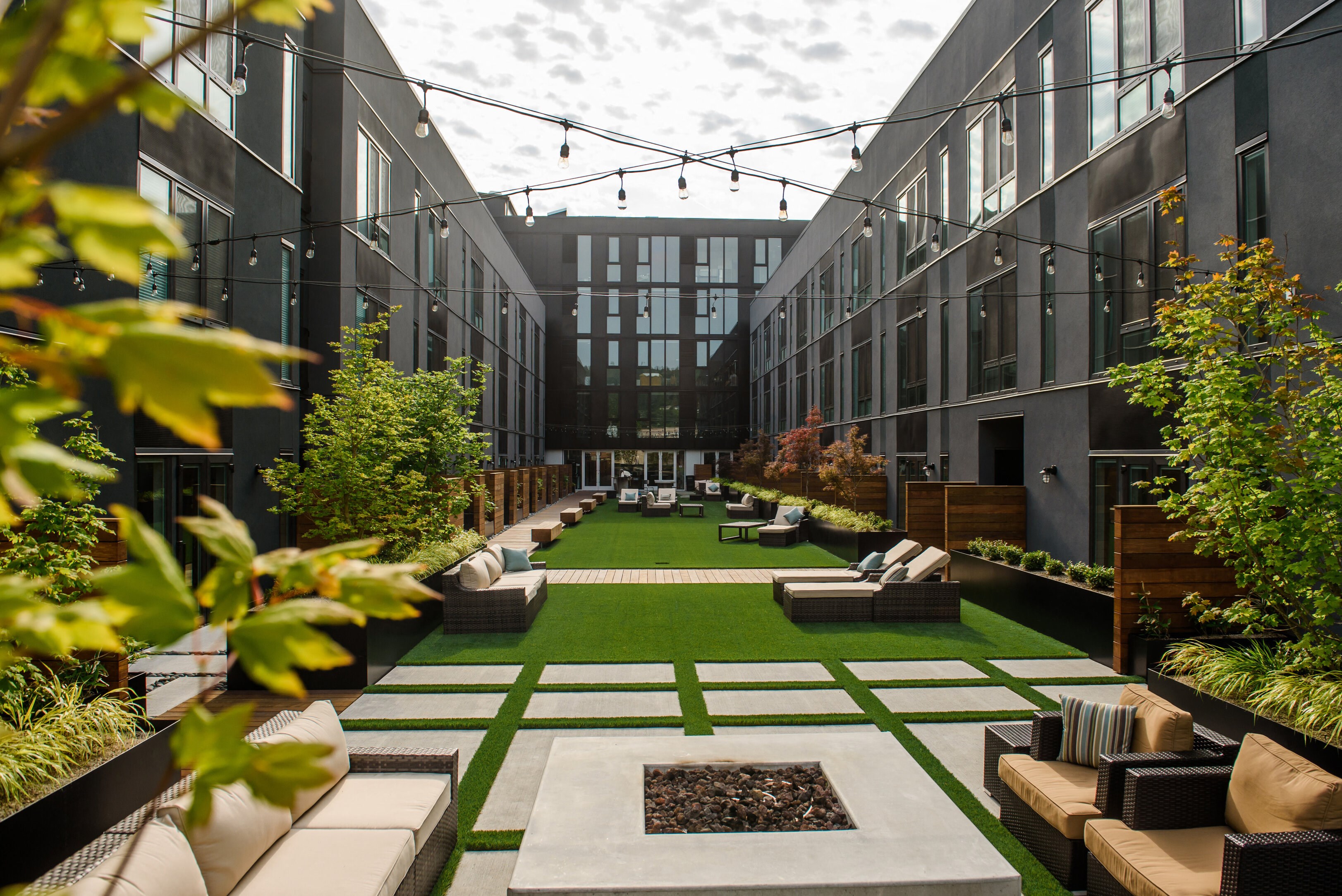 Q21 Apartments, 2112 NW Quimby Street, Portland, OR RentCafe