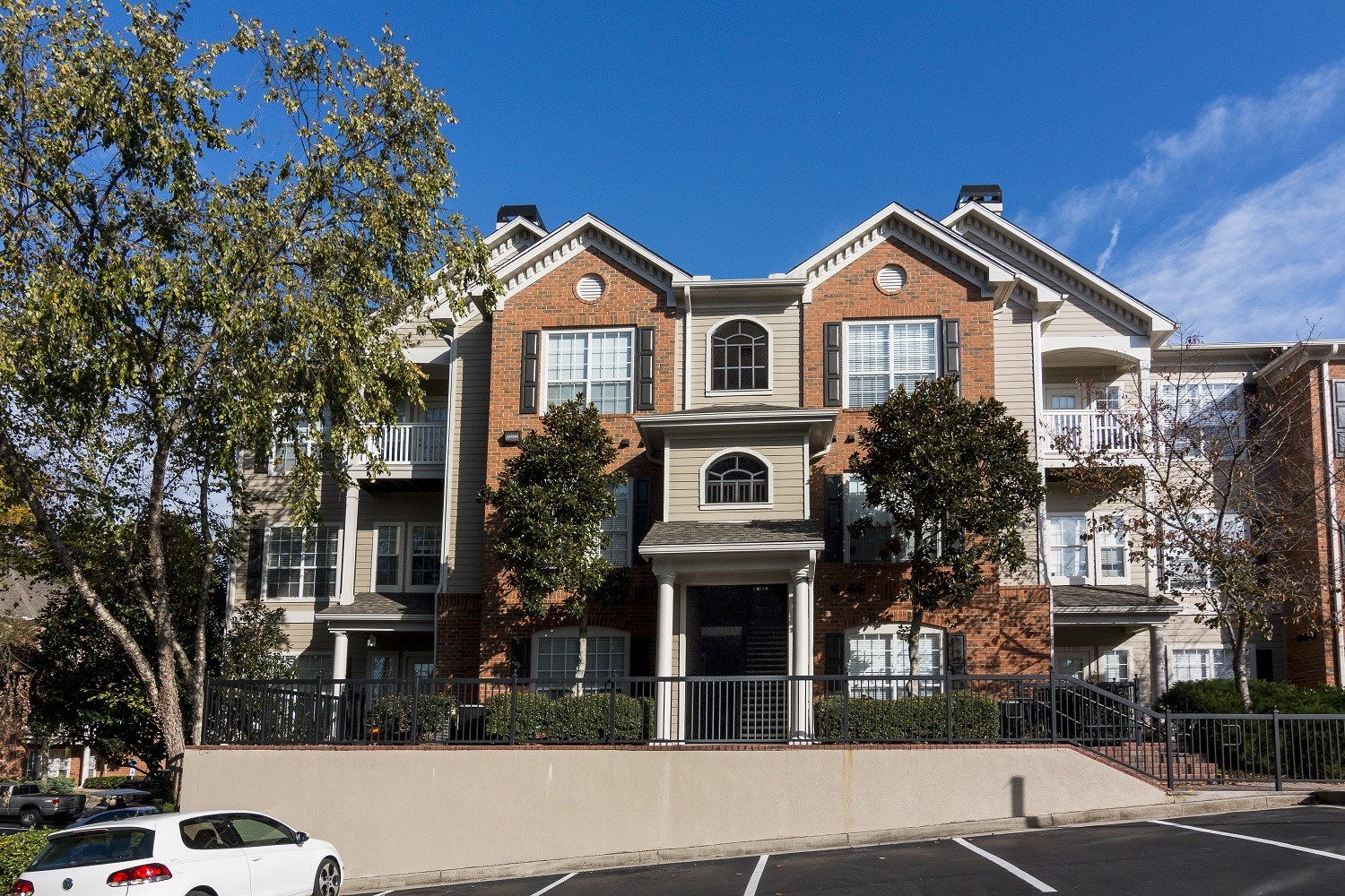 Radius Cheshire Bridge Apartments, 2124 Cheshire Bridge Road NE