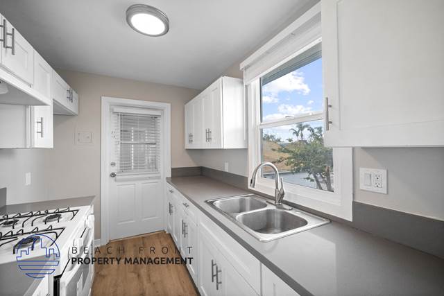 1-bedroom apartment at Morning Star Apartments in Santa Ana, CA