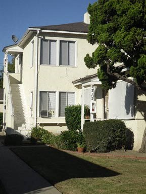 5313-5317 E. Carson St. Studio-1 Bed Apartment for Rent