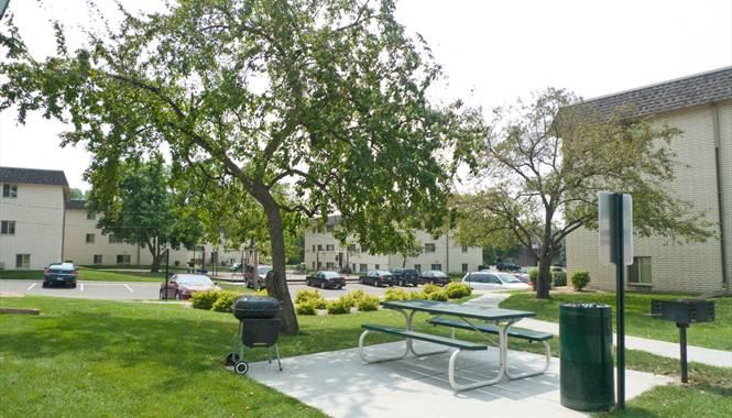 The Oaks Of West Saint Paul