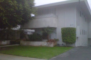 515-517 N. Juanita Ave. Studio Apartment for Rent Photo Gallery 1