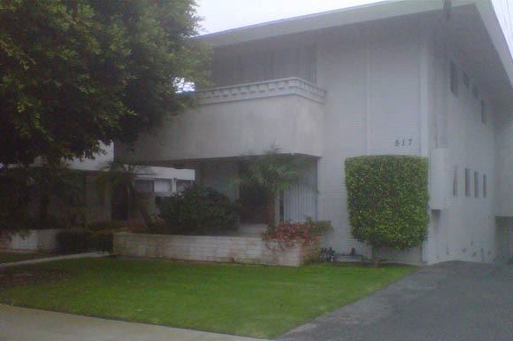 515-517 N. Juanita Ave. Studio-3 Beds Apartment for Rent - Photo Gallery 1