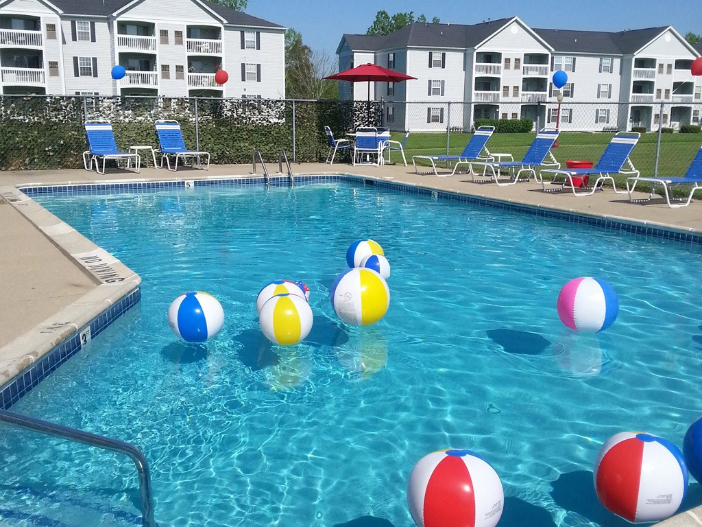 Apartments with Washer and dryer in Lansing  at Fairfax Apartments - Lansing, MI, Lansing, Michigan