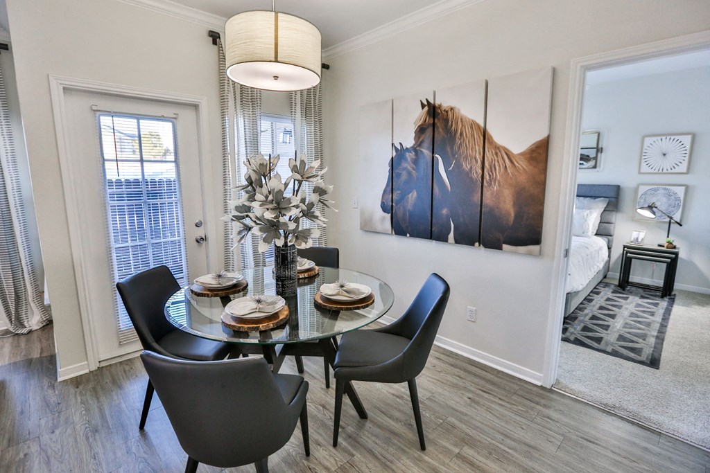 Dining Room at The Vineyards of Colorado Springs, Colorado