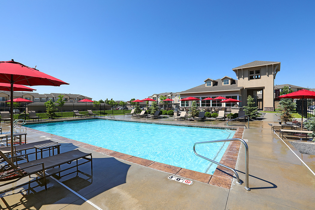 West Jordan, UT Boulder Canyon Apartments pool
