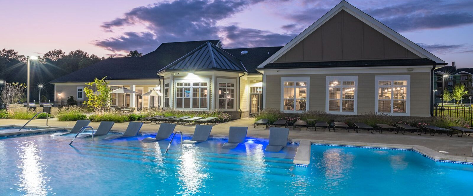 Apartments in Waldorf, MD Abberly Square Apartments