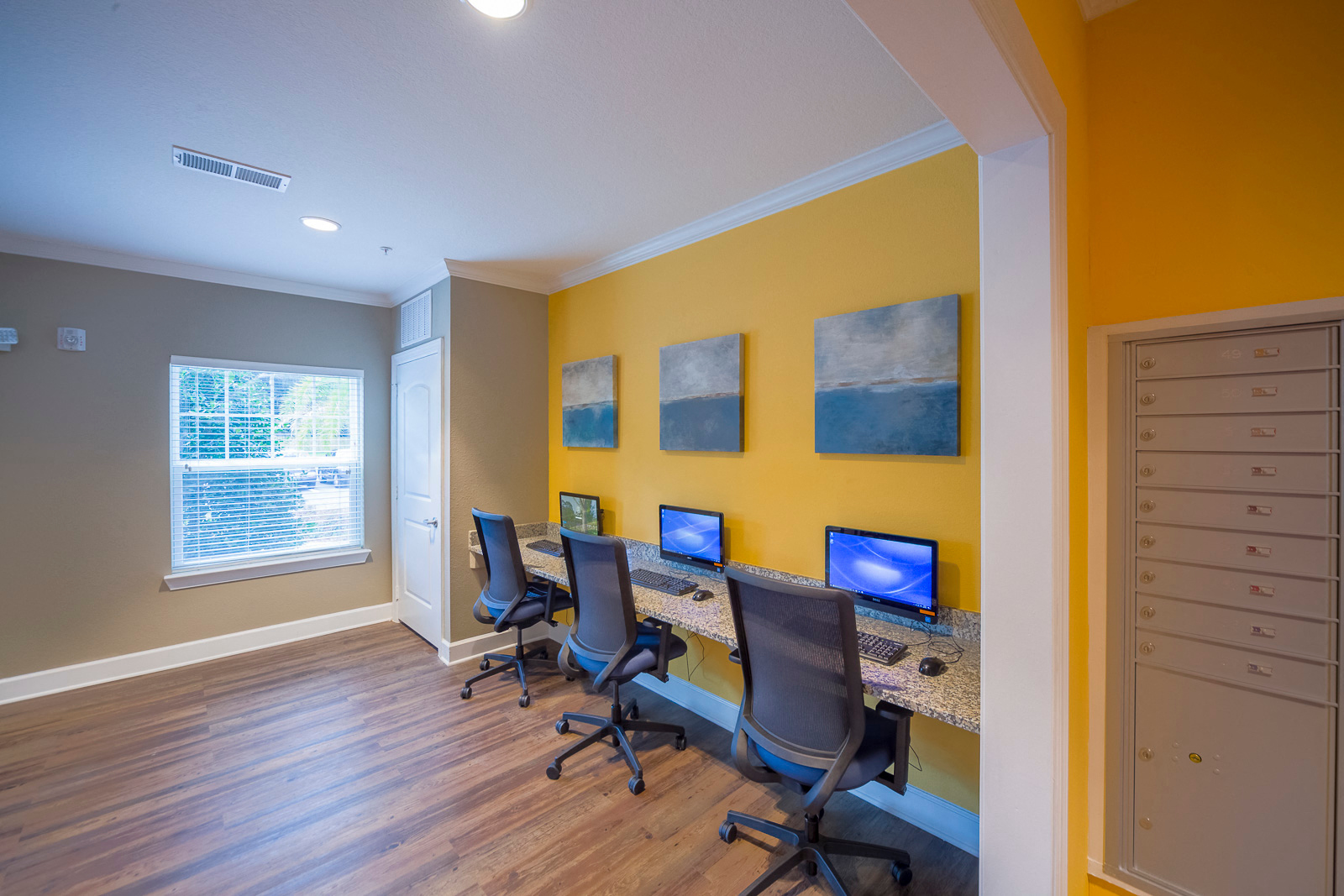 Abigail Court Apartments Internet Cafe