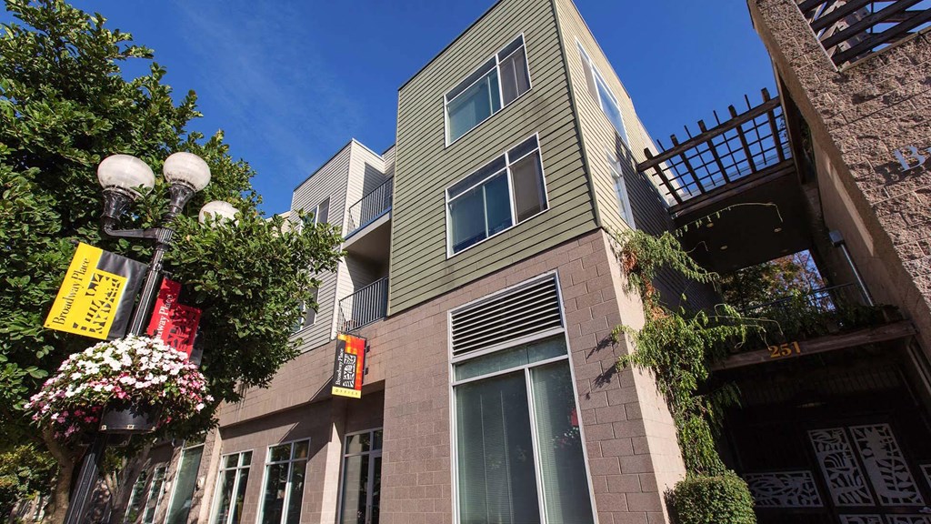 the building in which the hotel is located