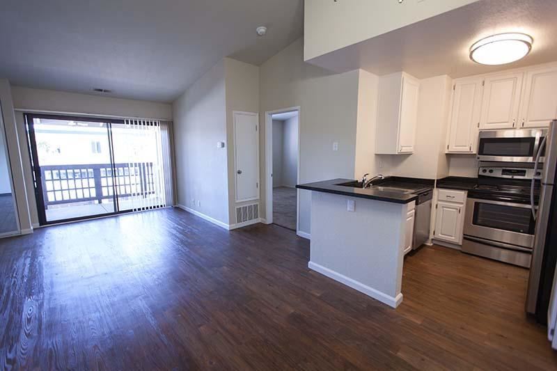 425 West Laurel Drive 1-2 Beds Apartment for Rent - Photo Gallery