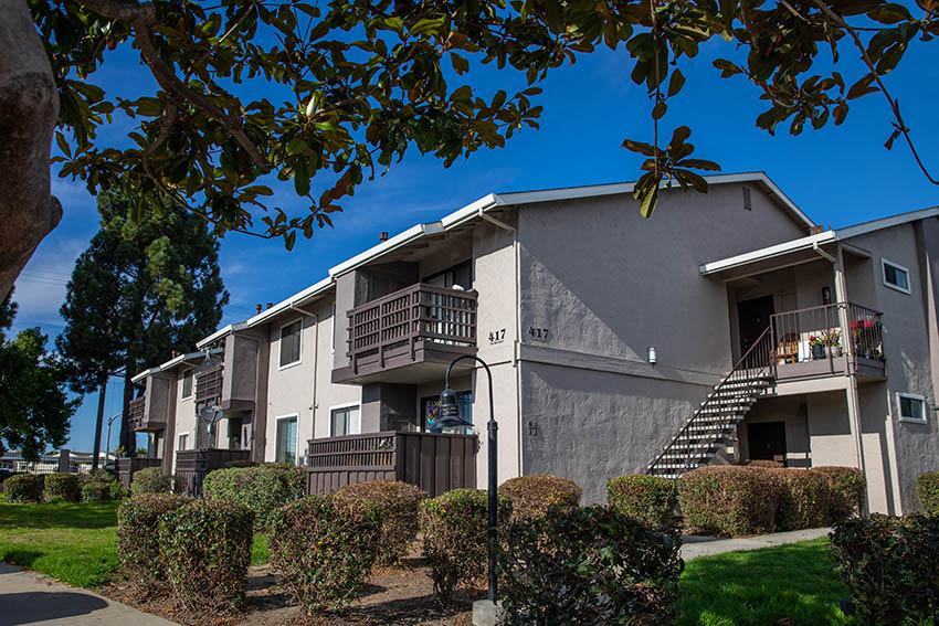 Laurel Grove Apartments, 425 West Laurel Drive, Salinas