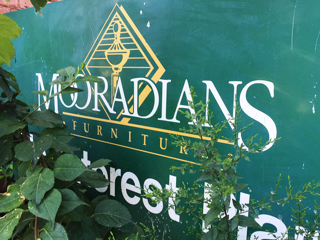 the logo or sign for the resort