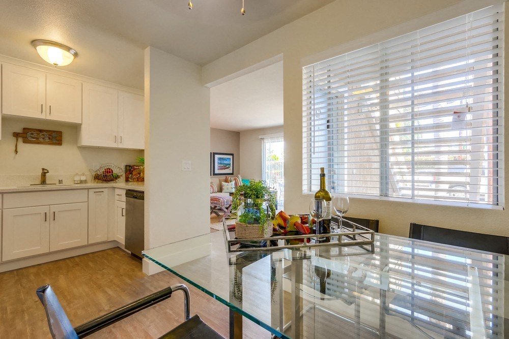 Newport Seacrest Apartments Furnished Apartment Dining Room