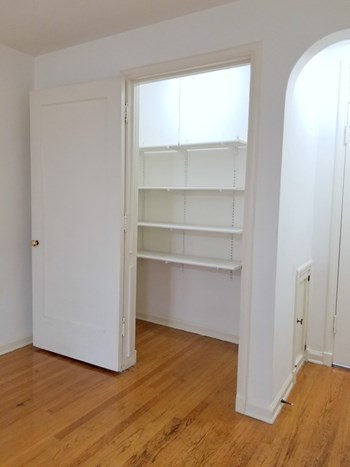 1284 Logan Studio Apartment for Rent - Photo Gallery 8