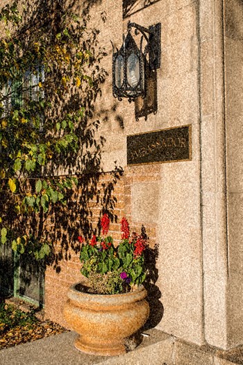 1284 Logan Studio Apartment for Rent - Photo Gallery 2