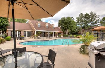 Poolside BBQ grills and Picnic Area