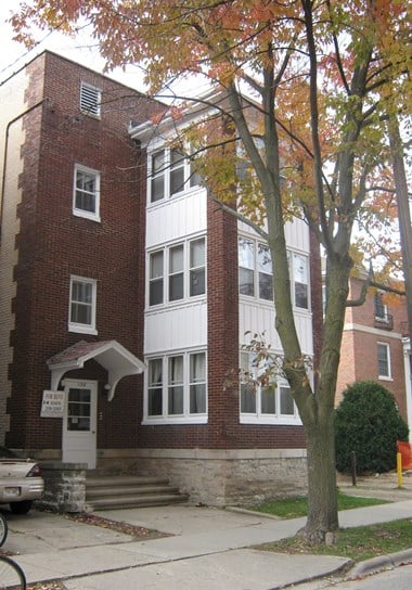 130 N. Breese 3-4 Beds Apartment for Rent