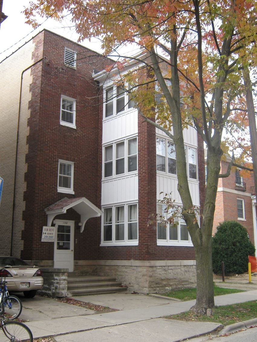 130 N. Breese 3-4 Beds Apartment for Rent - Photo Gallery 1