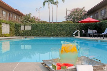 Tuscany Villas Lifestyle - Pool